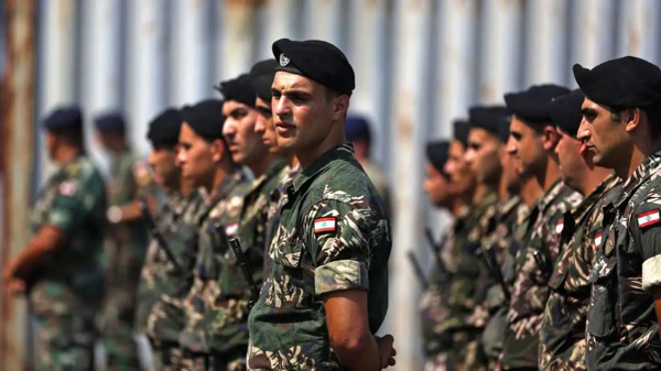 Lebanon Army Receives Soldier from Israel