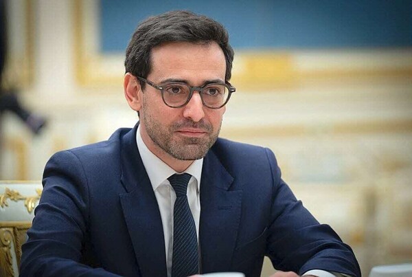Французский министр иностранных дел обсуждает напряженность с Ливаном