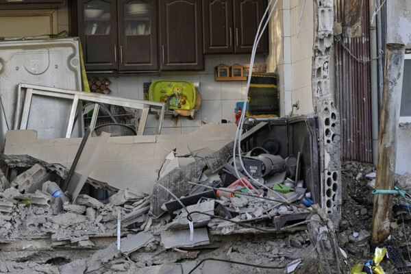 Israeli Airstrike Kills Six in Baalbek | Ours Abroad News